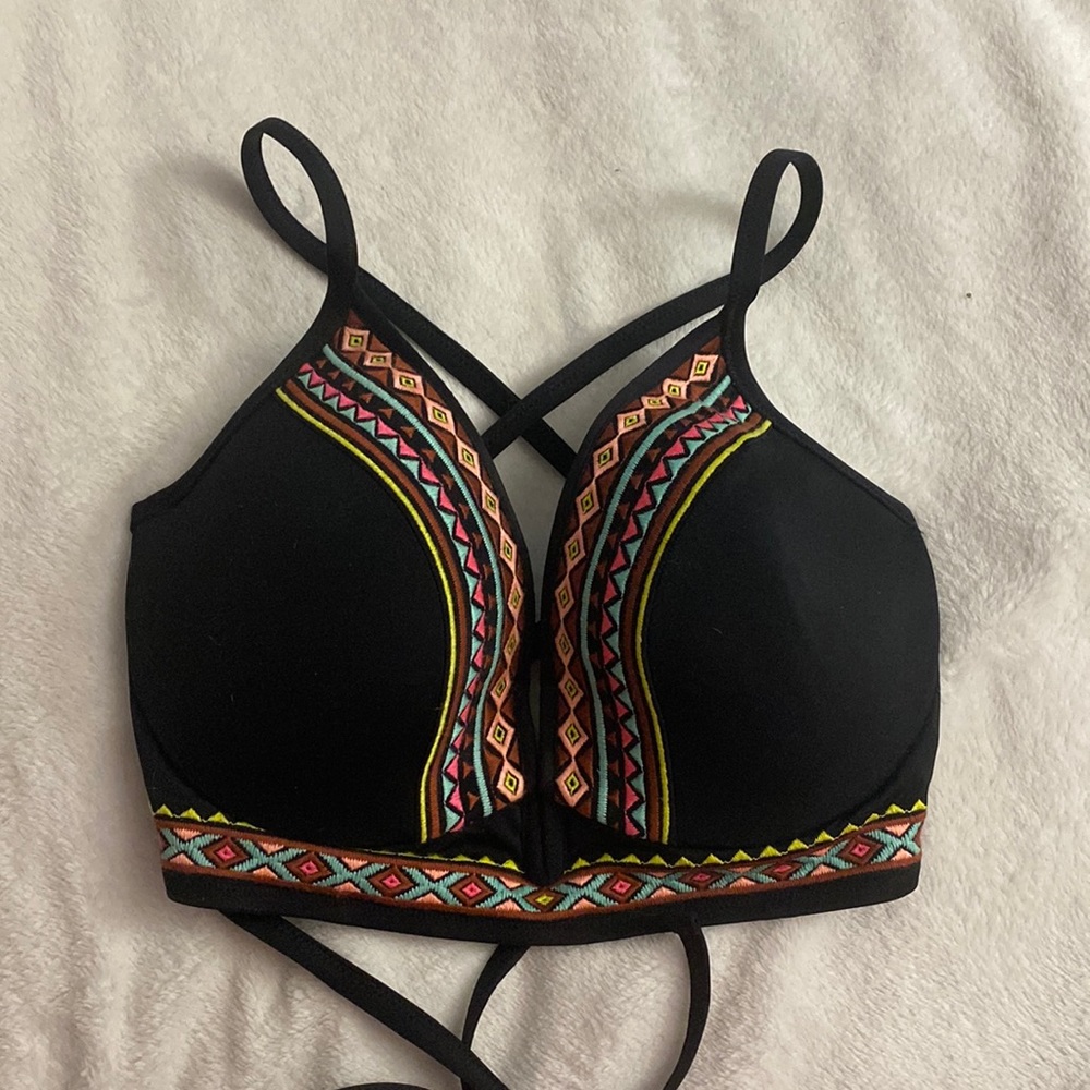 Shade & Shore bikini top; size: 36C; new; with underwire